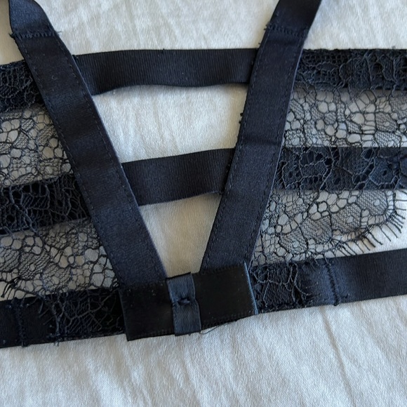 Victoria’s Secret Push-Up Bra - Picture 10 of 13